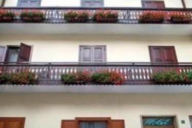מסטרה Hotel Cortina מראה חיצוני תמונה